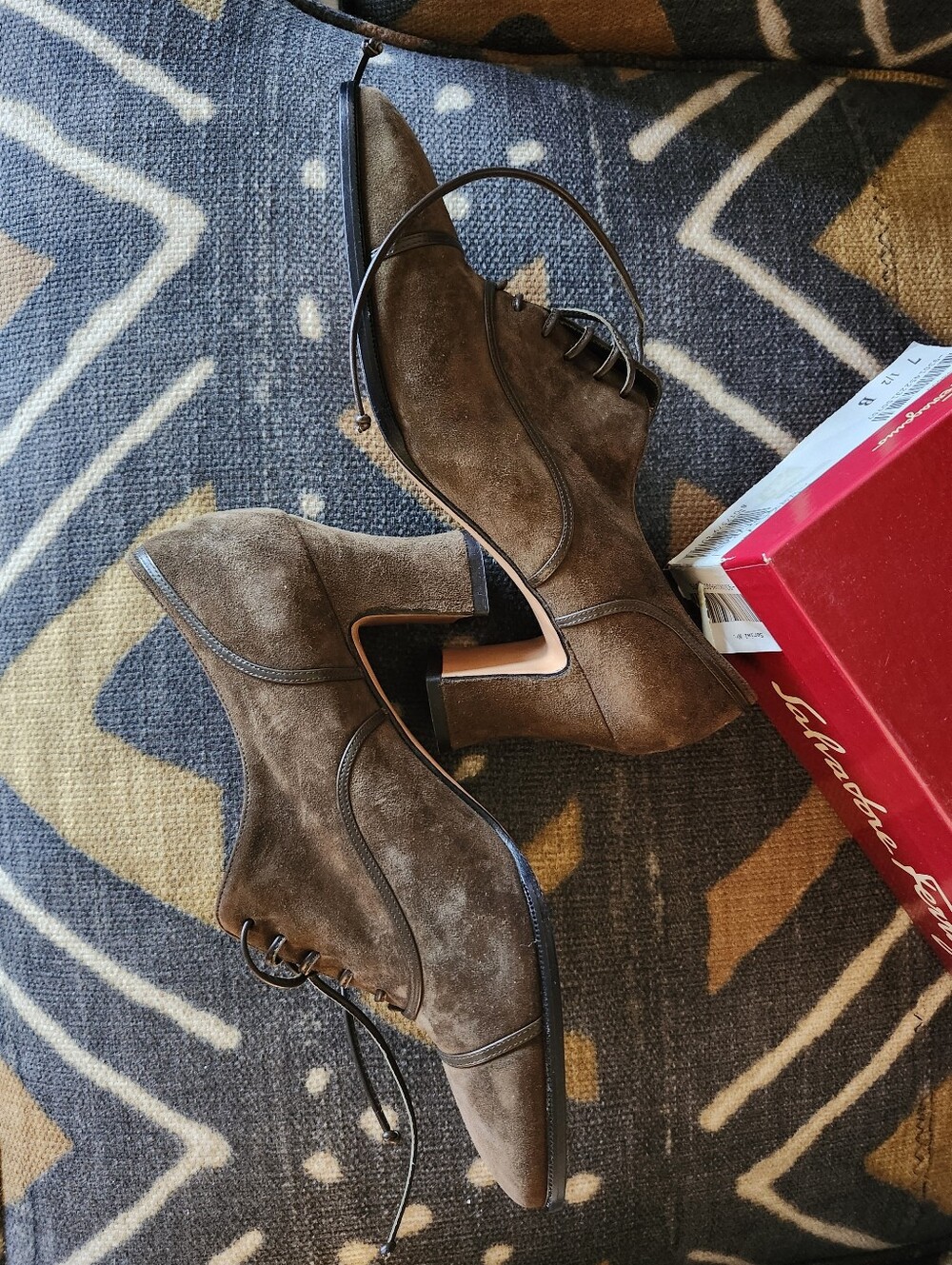 Sale 🥰 Salvatore Ferragamo Favola Suede Lace-Up Heels 7.5B New Vintage AMAZING - Picture 4 of 7